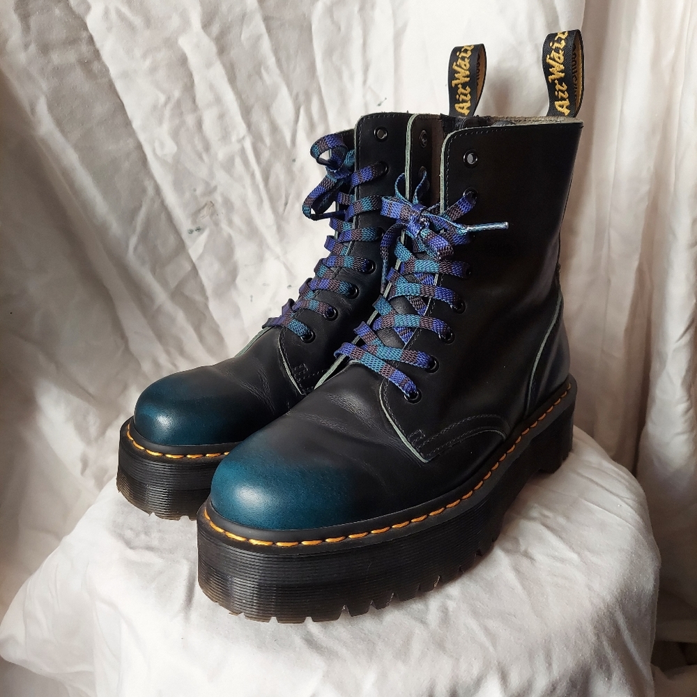 Dr. Martens Jadon Vintage Rub Off Leather Platform Boots - Blue